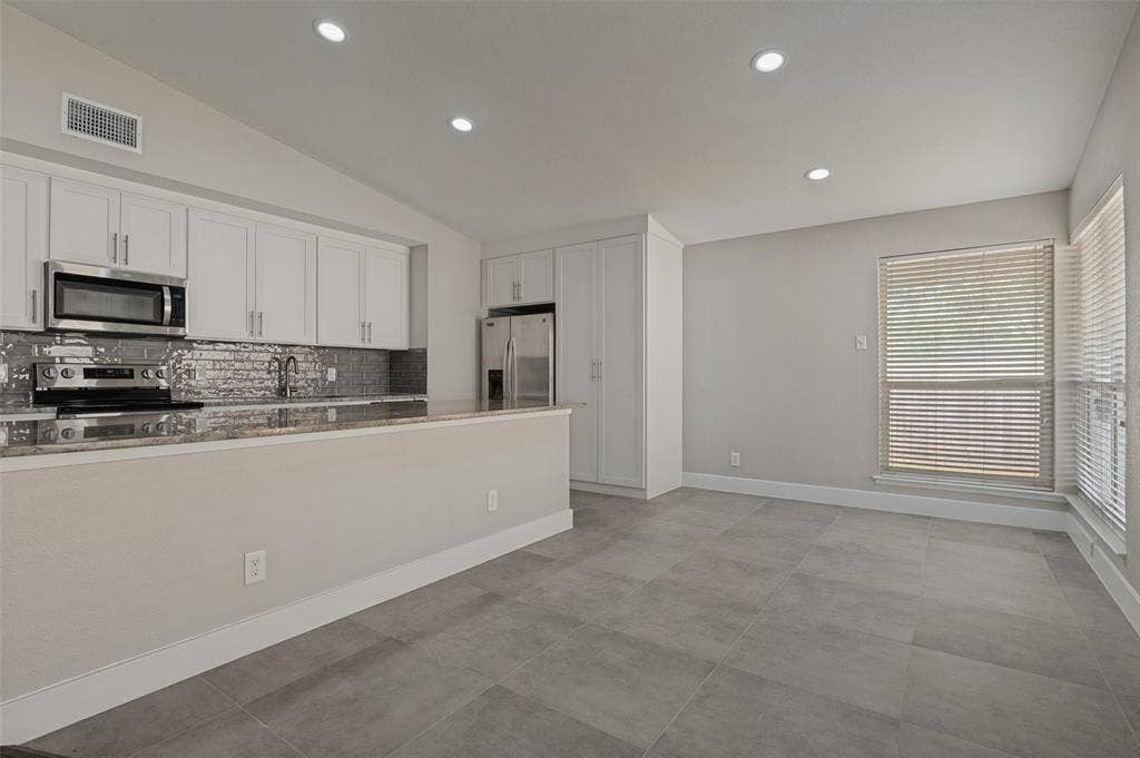 3505 Hanover Lane, Irving, TX 75062 3505 Hanover Lane, Irving, TX 75062