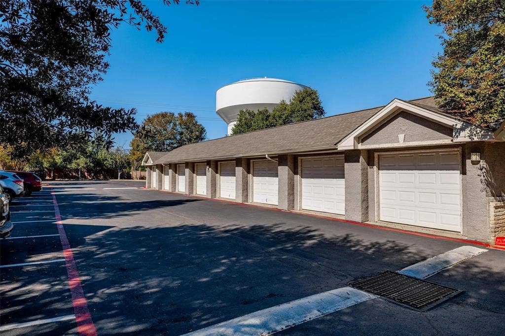 11908 Anderson Mill Road, #0828, Austin, TX 78726 Move In Now and Receive the rest of June free + 1 month free! Earn Cash Back Just for Paying Rent On Time! Ask us how!