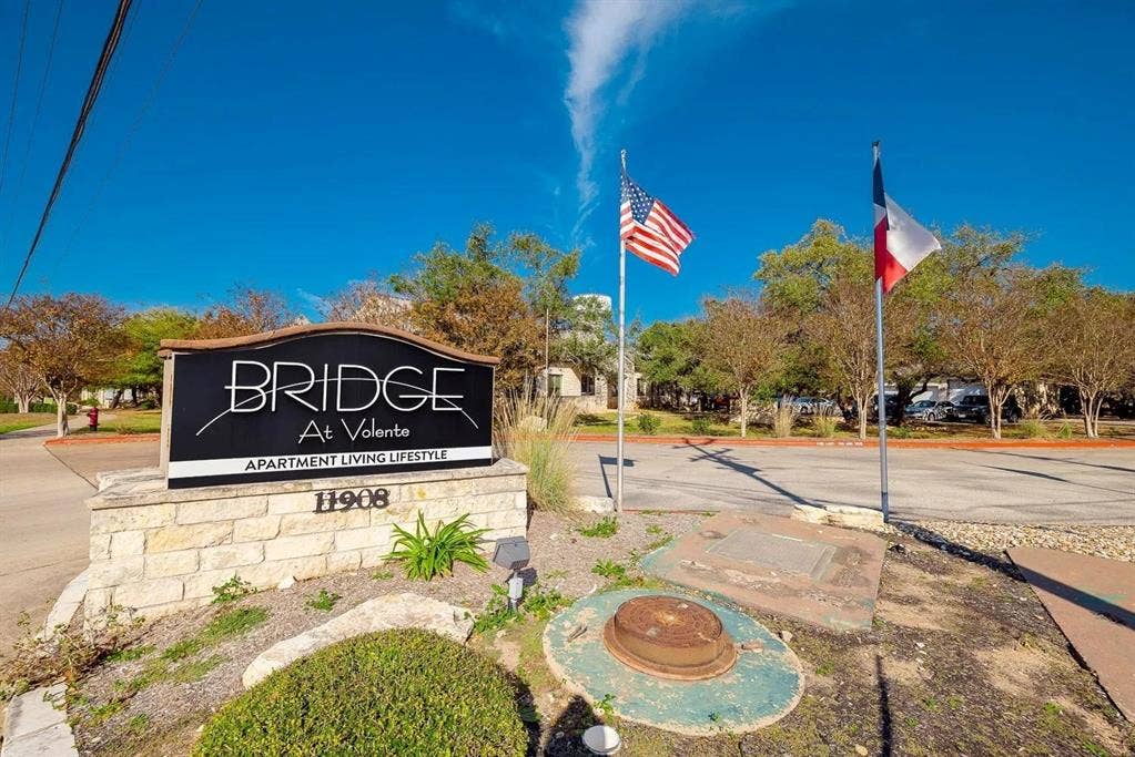 11908 Anderson Mill Road, #0323, Austin, TX 78726 Move In Now and Receive the rest of June free + 1 month free! Earn Cash Back Just for Paying Rent On Time! Ask us how!