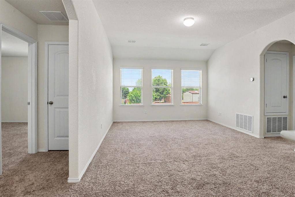 506 Robinson Way, Fate, TX 75189