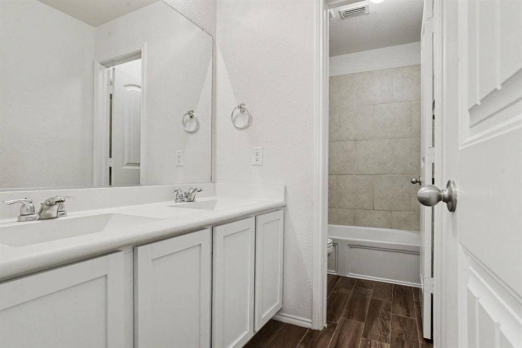 506 Robinson Way, Fate, TX 75189