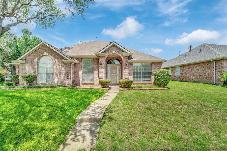 Property photo for 3206 Pecan Meadow Drive, Garland, TX