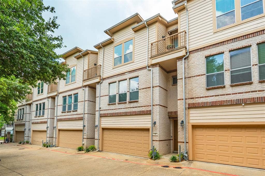 4830 Cedar Springs Road, #30, Dallas, TX 75219 4830 Cedar Springs Road, #30, Dallas, TX 75219