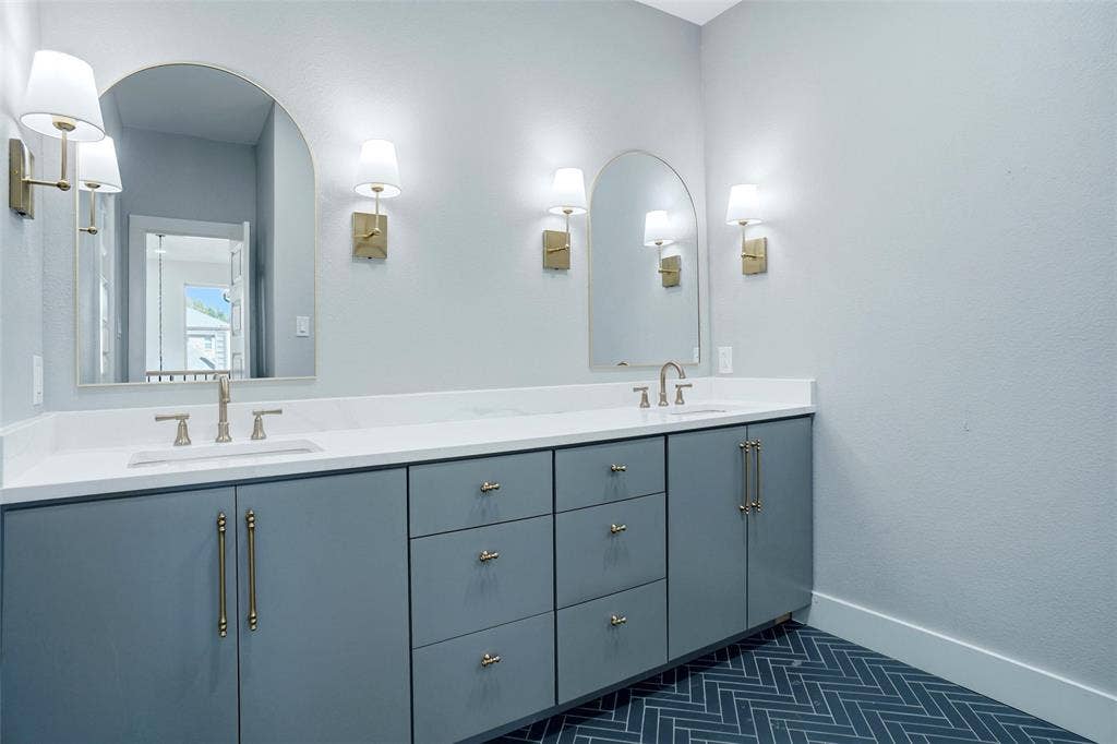400 Hideaway Court, Euless, TX 76039 400 Hideaway Court, Euless, TX 76039