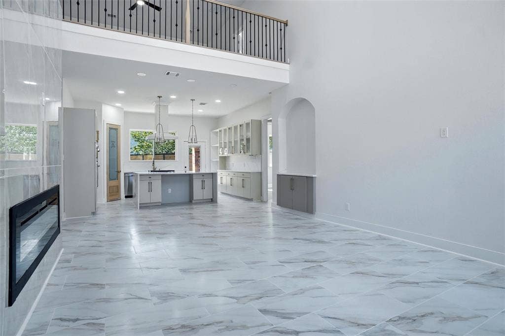 400 Hideaway Court, Euless, TX 76039 400 Hideaway Court, Euless, TX 76039