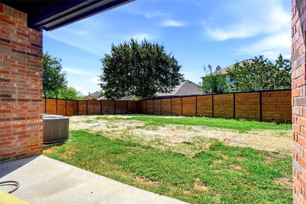 400 Hideaway Court, Euless, TX 76039 400 Hideaway Court, Euless, TX 76039