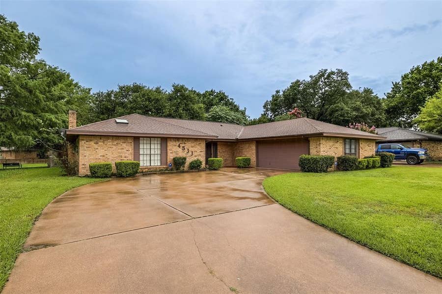 Property photo for 4533 Cinnamon Hill Drive, Fort Worth, TX