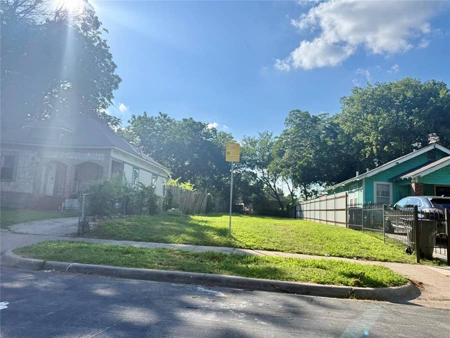 Property photo for 5229 Garland Avenue, Dallas, TX