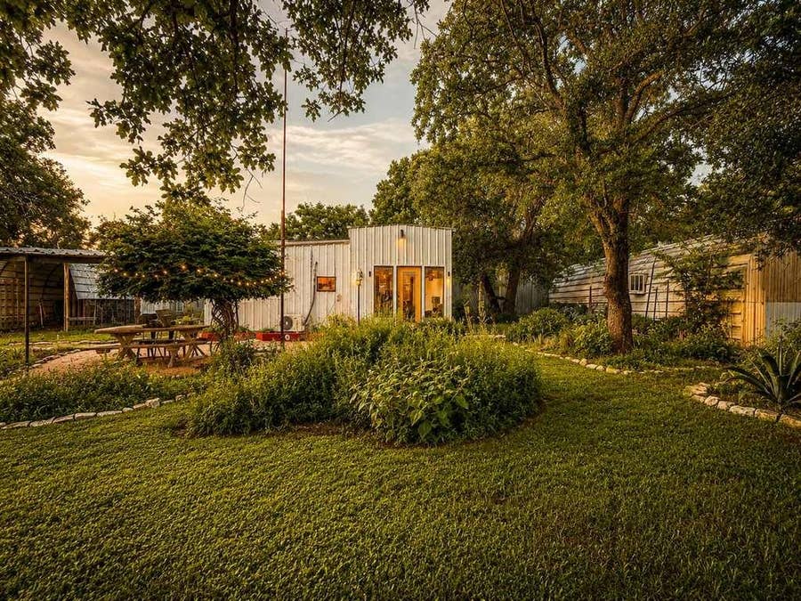 Property photo for 128 E Castlewood Drive, Marble Falls, TX