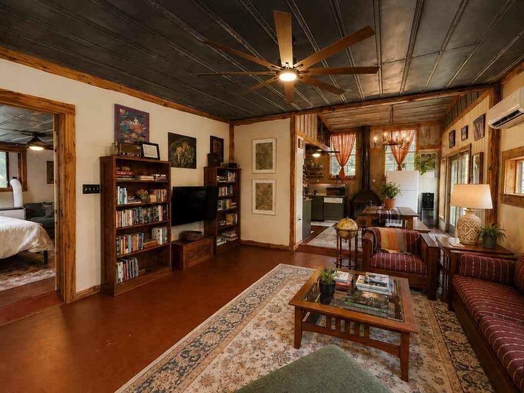128 E Castlewood Drive, Marble Falls, TX 78654 128 E Castlewood Drive, Marble Falls, TX 78654