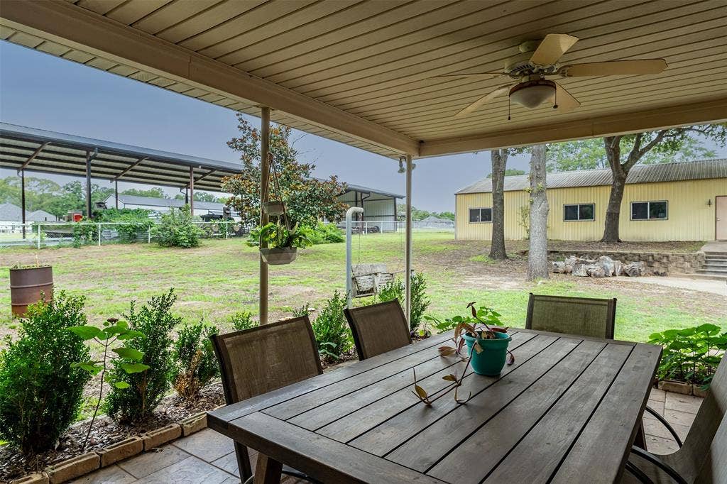 18448 County Road 138, Flint, TX 75762 18448 County Road 138, Flint, TX 75762