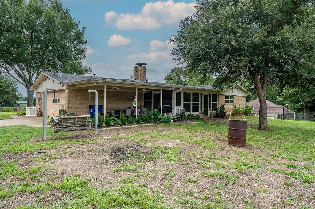 18448 County Road 138, Flint, TX 75762 18448 County Road 138, Flint, TX 75762