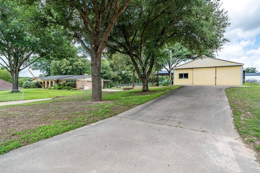 18448 County Road 138, Flint, TX 75762 18448 County Road 138, Flint, TX 75762