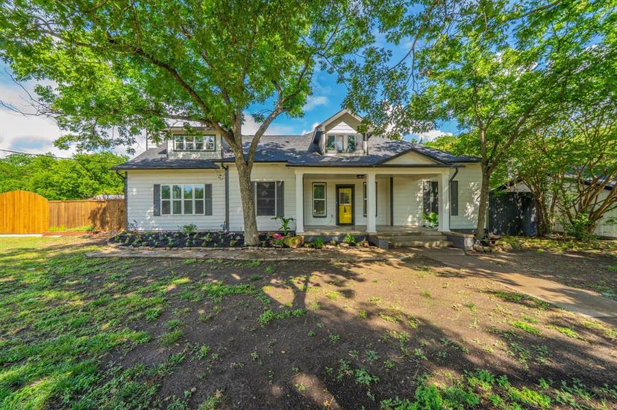 Property photo for 506 Brown Street, Waxahachie, TX