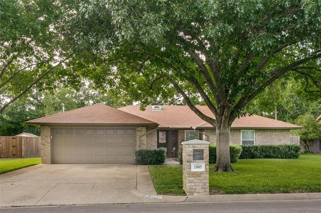 1805 Timbercreek Road, Benbrook, TX 76126 1805 Timbercreek Road, Benbrook, TX 76126