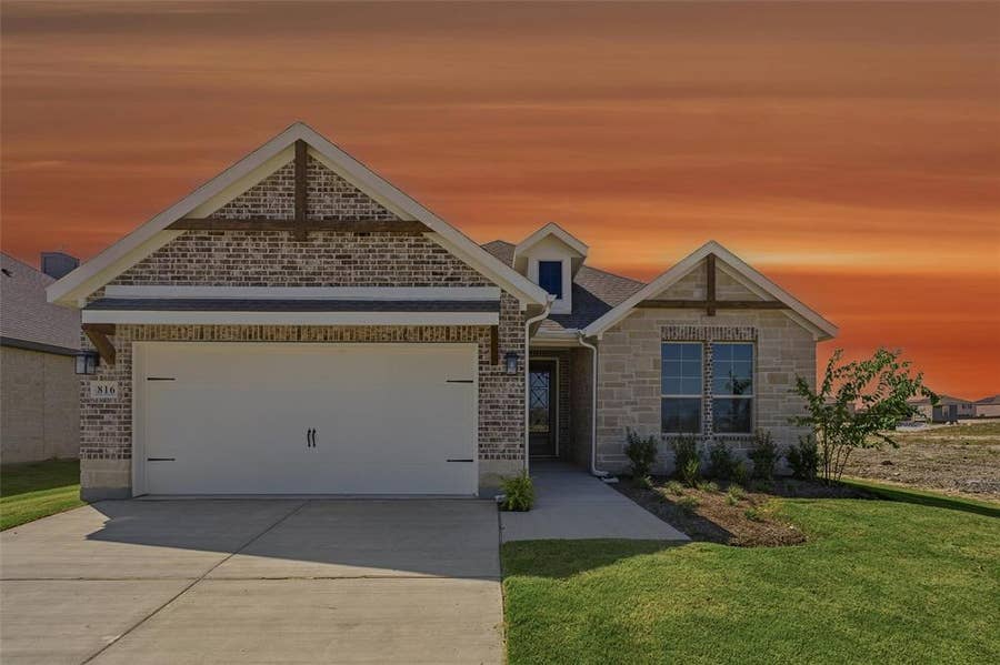 Property photo for 816 Sand Piper Lane, Anna, TX