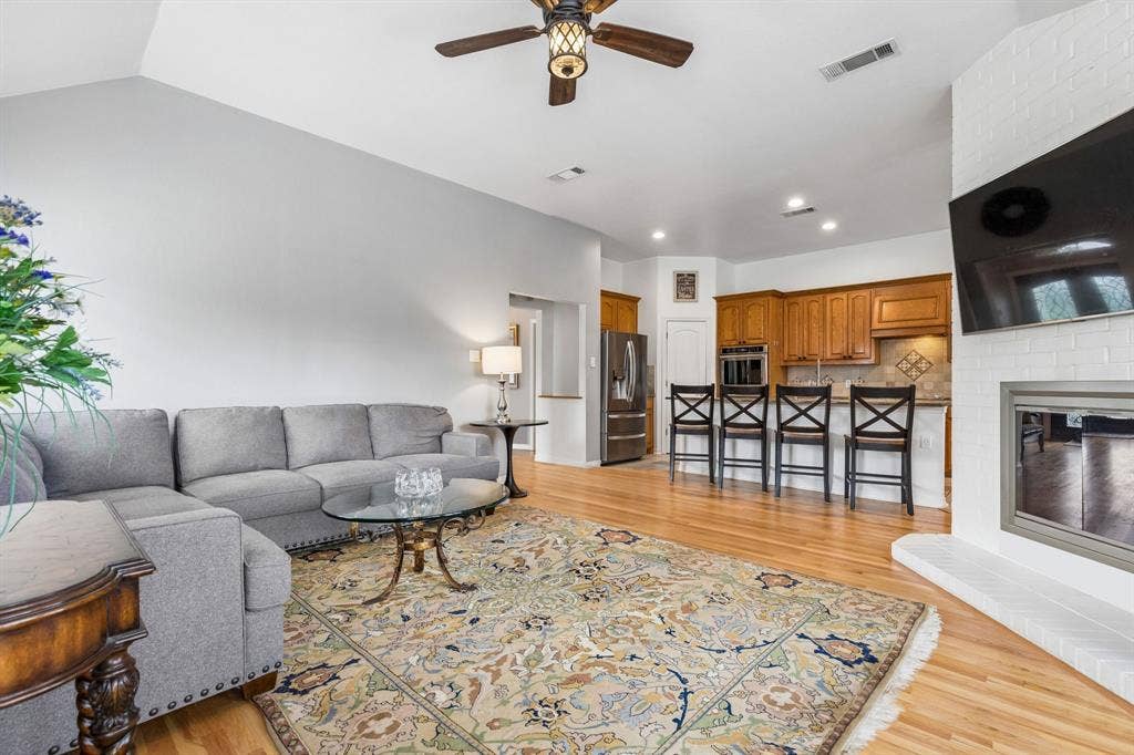2855 Sonterra Drive, Cedar Hill, TX 75104 2855 Sonterra Drive, Cedar Hill, TX 75104