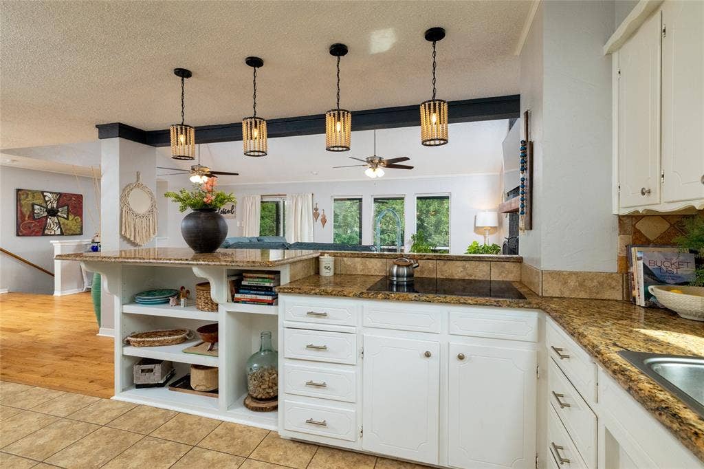 205 Timberlake Drive, Azle, TX 76020 Open to living area