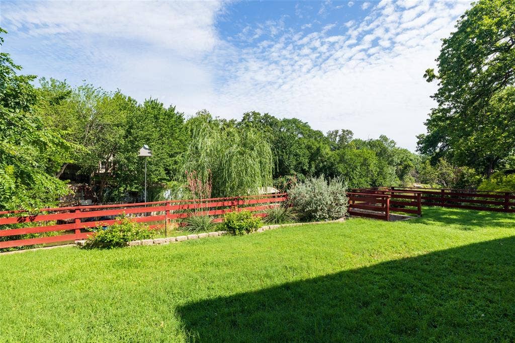 205 Timberlake Drive, Azle, TX 76020 Space for zoomies or a game of catch