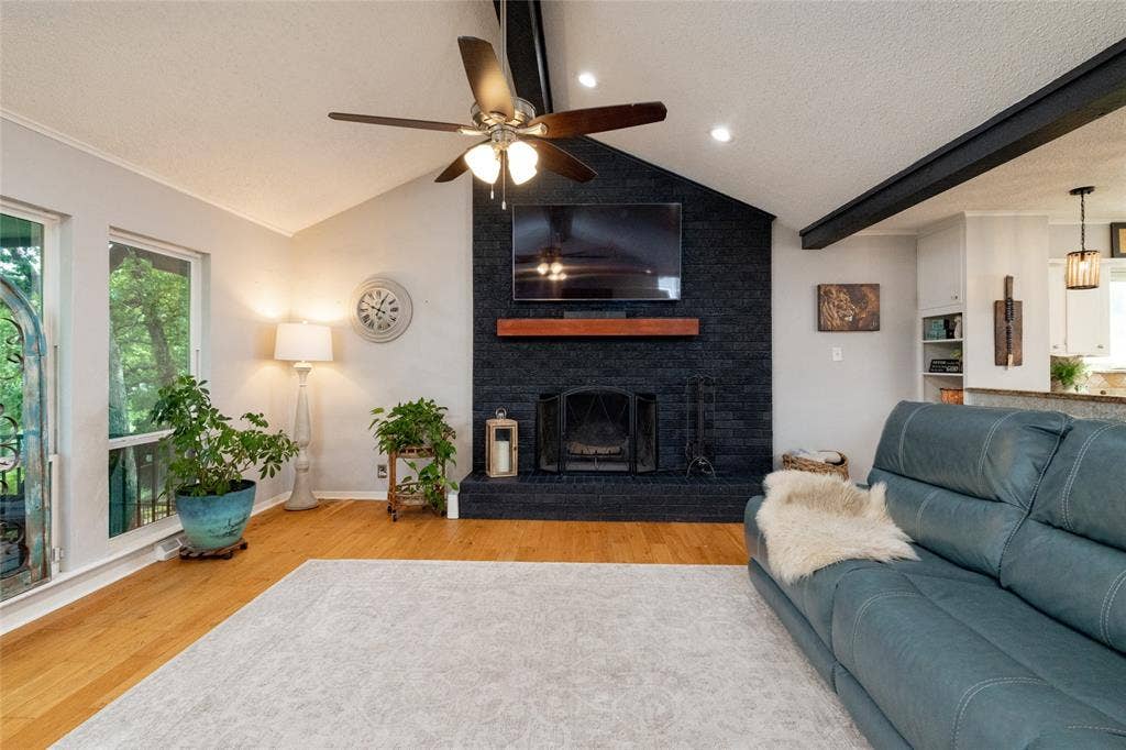 205 Timberlake Drive, Azle, TX 76020 Fireplace focal point