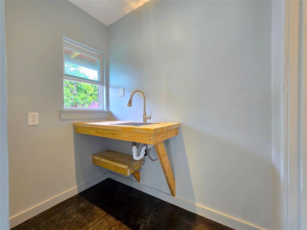 2903 Jerome Street, #2, Dallas, TX 75223 2903 Jerome Street, #2, Dallas, TX 75223
