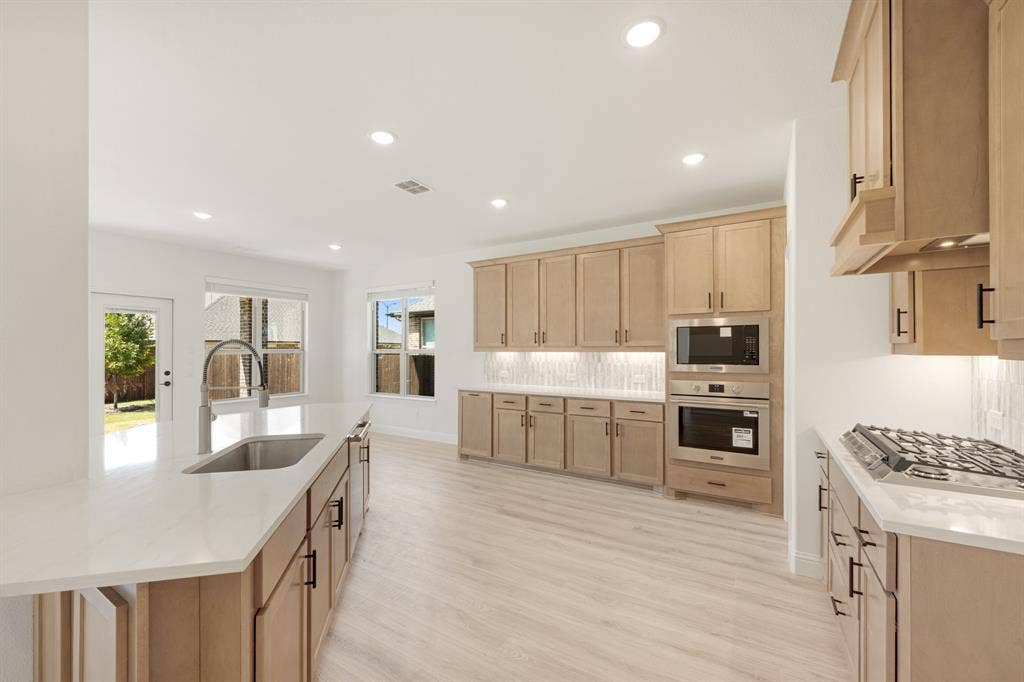 917 Greenleaf Court, Anna, TX 75409