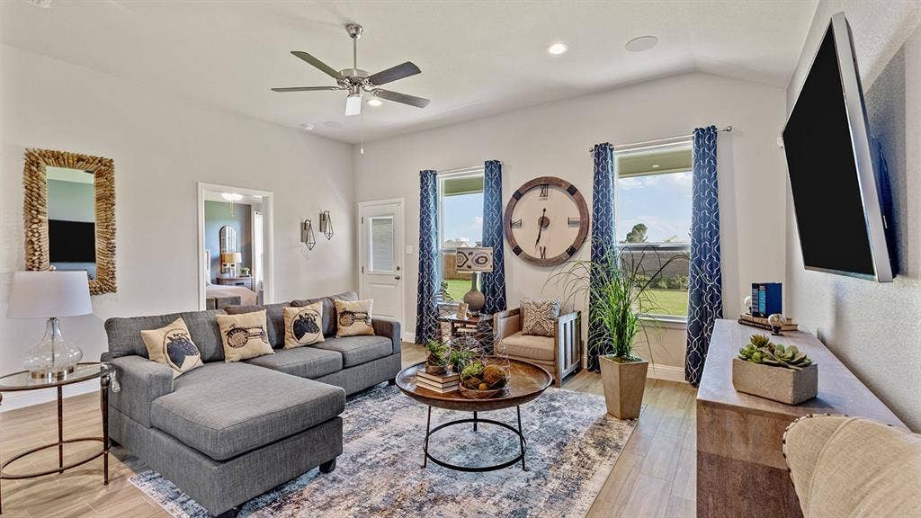 2812 MCCORMICK Street, Denton, TX 76205 2812 MCCORMICK Street, Denton, TX 76205