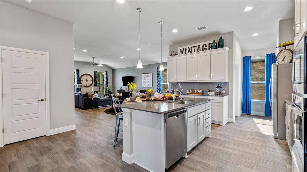 2812 MCCORMICK Street, Denton, TX 76205 2812 MCCORMICK Street, Denton, TX 76205