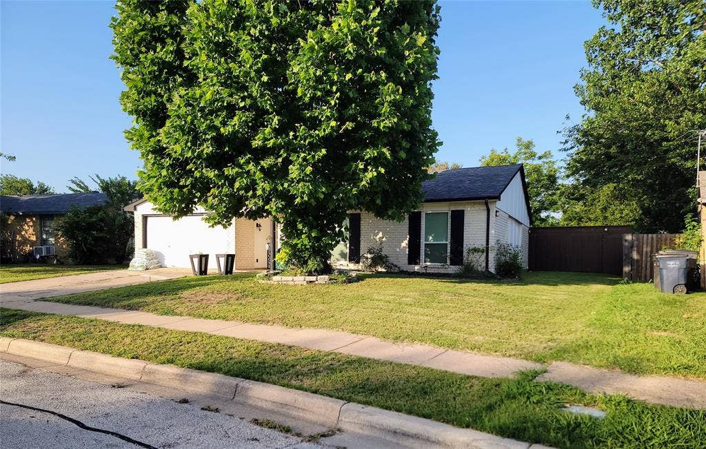 5828 Sidewinder Trail, Fort Worth, TX 76131 5828 Sidewinder Trail, Fort Worth, TX 76131