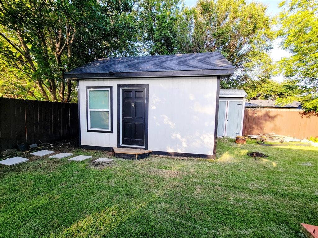 5828 Sidewinder Trail, Fort Worth, TX 76131 Guest House
