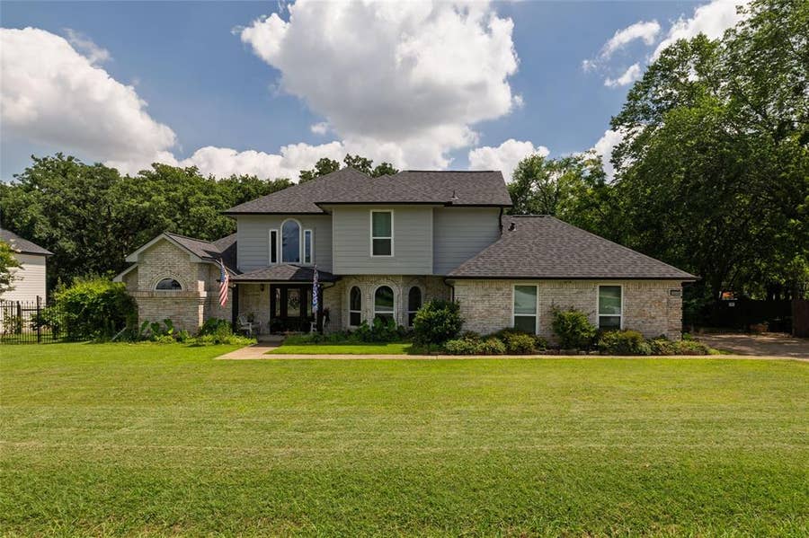 Property photo for 1530 Nightingale Circle, Keller, TX
