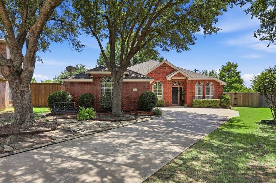 Property photo for 203 Applewood Court, McKinney, TX