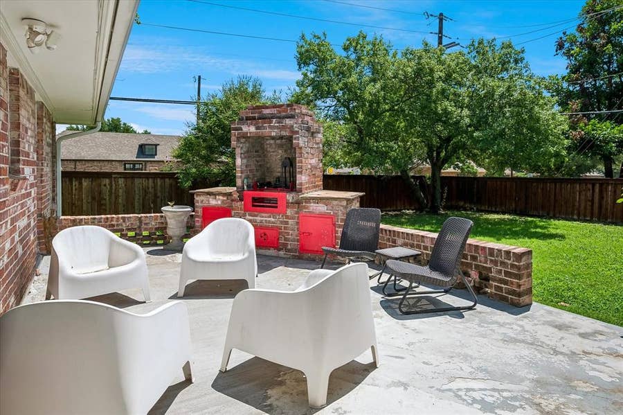 Property photo for 11070 Delford Circle, Dallas, TX