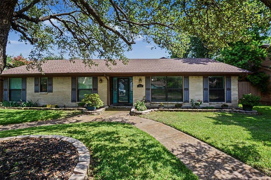 Property photo for 2912 Marsann Lane, Farmers Branch, TX