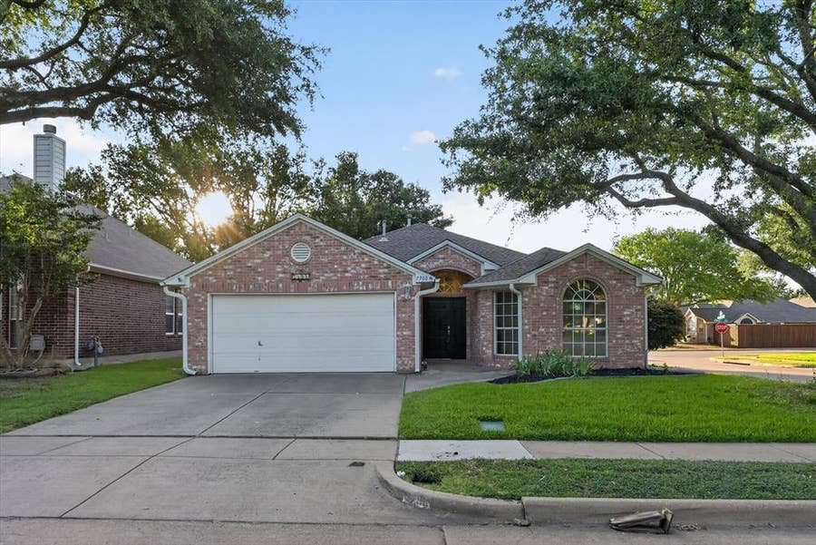 Property photo for 7700 Black Bear Court, Fort Worth, TX
