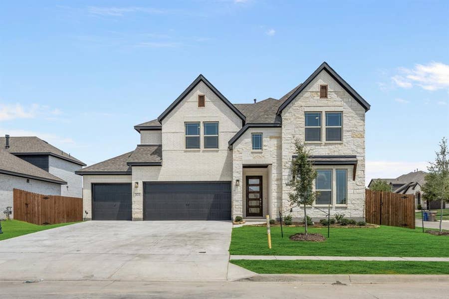 Property photo for 321 Atlas Cedar Drive, Glenn Heights, TX