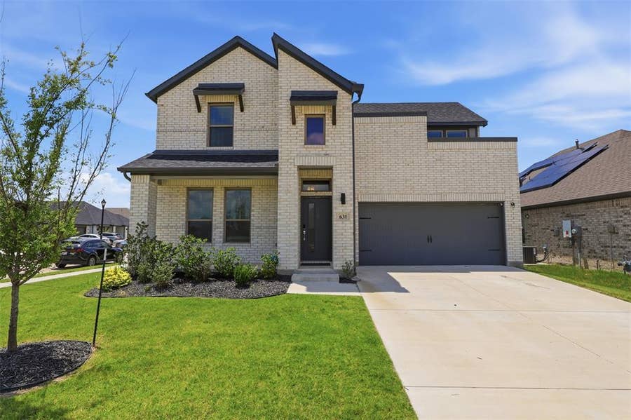 Property photo for 631 Southern Hills Drive, Red Oak, TX