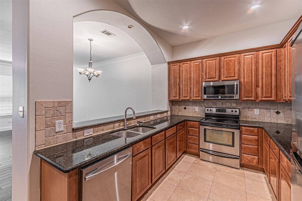 2316 Stutz Drive, #A, Dallas, TX 75235 2316 Stutz Drive, #A, Dallas, TX 75235