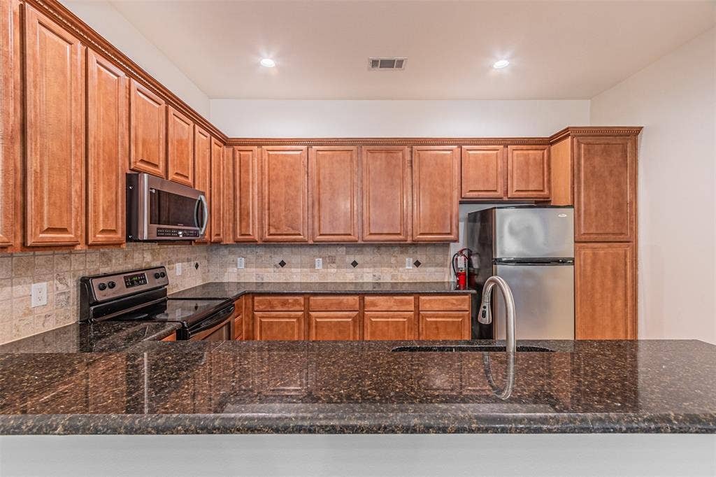 2316 Stutz Drive, #A, Dallas, TX 75235 2316 Stutz Drive, #A, Dallas, TX 75235