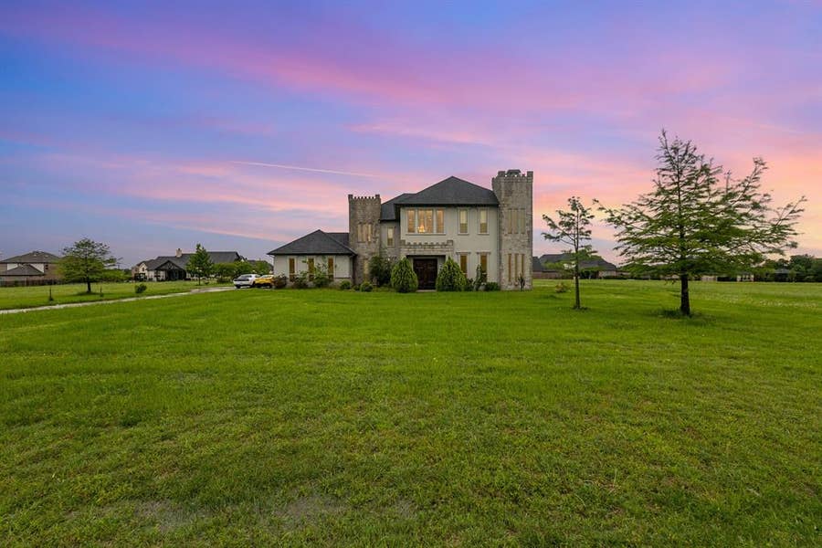 Property photo for 4455 Lake Breeze Drive, McKinney, TX