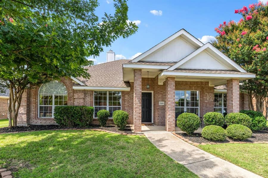 Property photo for 1320 Glendover Drive, Allen, TX