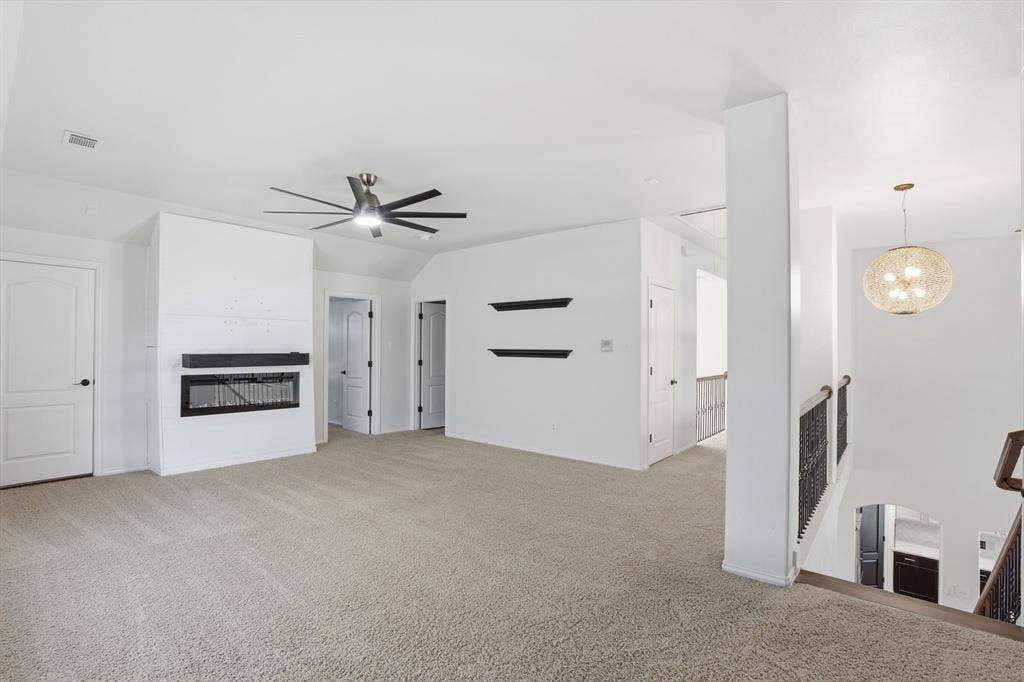 1433 Mesa Crest Drive, Fort Worth, TX 76052