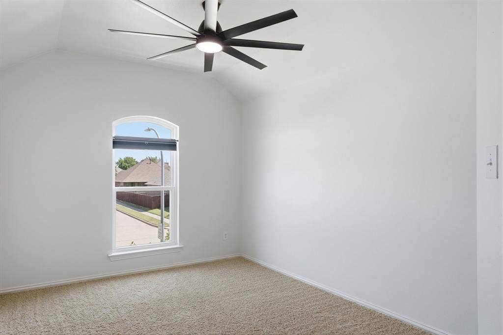 1433 Mesa Crest Drive, Fort Worth, TX 76052