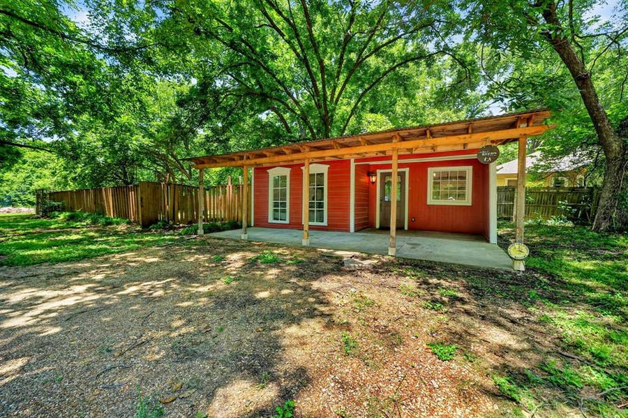 Property photo for 415 S Dallas Avenue, Lancaster, TX