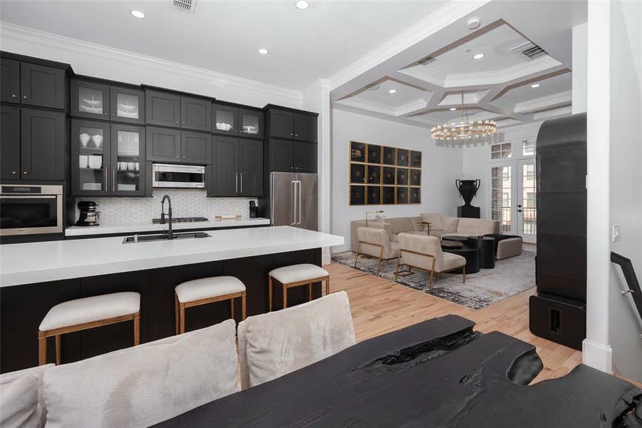Property photo for 727 Will Rice Avenue, Irving, TX