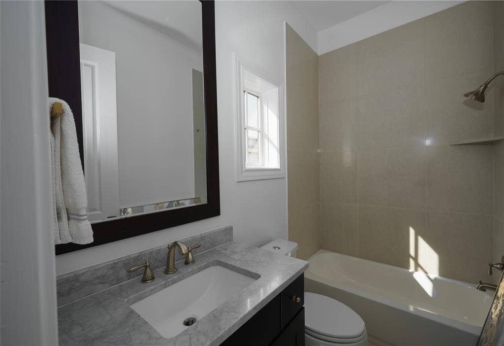 727 Will Rice Avenue, Irving, TX 75039