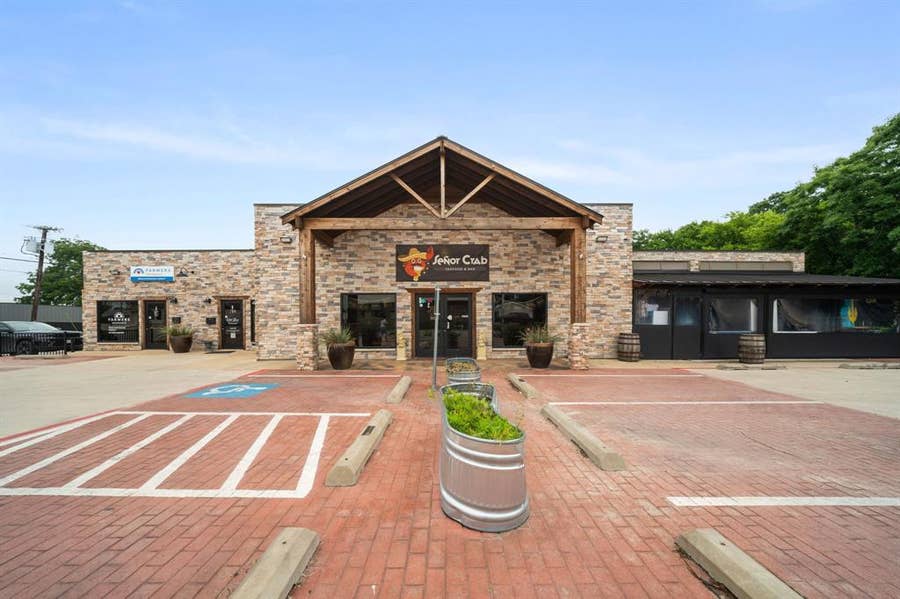 Property photo for 200 S Kaufman Street, #A,B,C, Ennis, TX