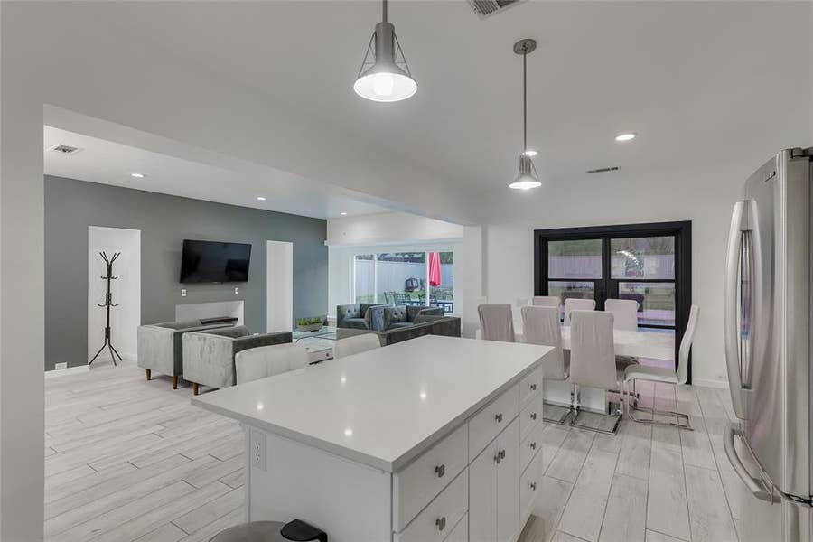 Property photo for 6319 Windmill Circle, Dallas, TX