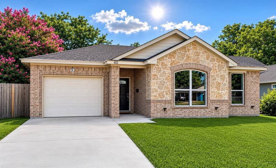 Property photo for 411 N Dwight Avenue, Dallas, TX