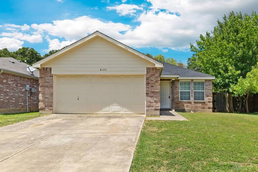 Property photo for 4033 Carver Court, Irving, TX